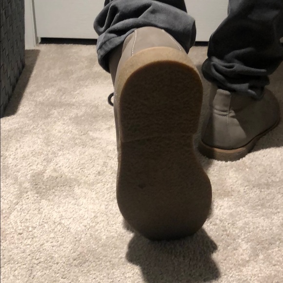 Gray shoes - Picture 4 of 5